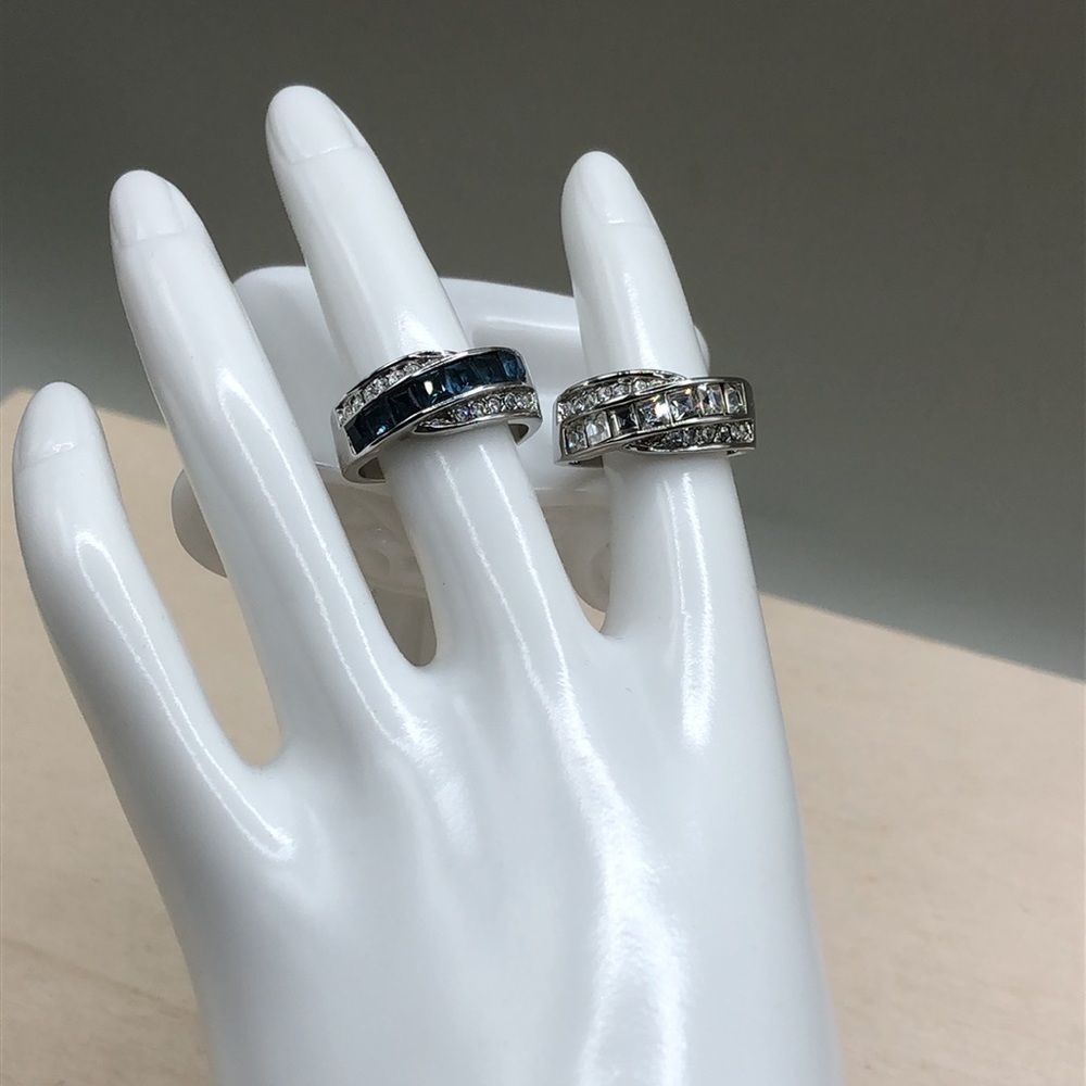Bundle 2 Faux Fine Costume Jewelry Rings Dazzling Sparkling Sz 7-Wrap Look.